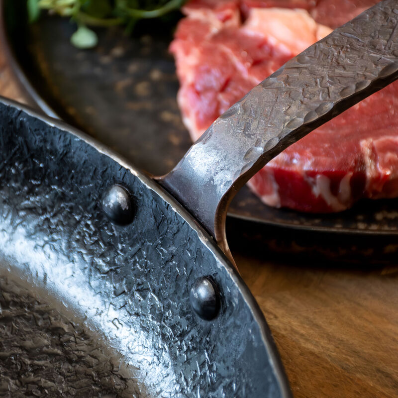 Satake Kuro BBQ-stekepanne 28 cm, karbonstål