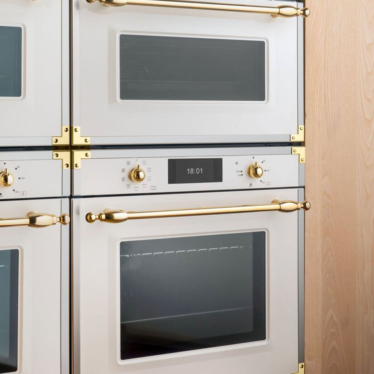 FHER6117CTAG3 Heritage dampovn med pyrolyse 80 liter, elfenbenshvid/guld