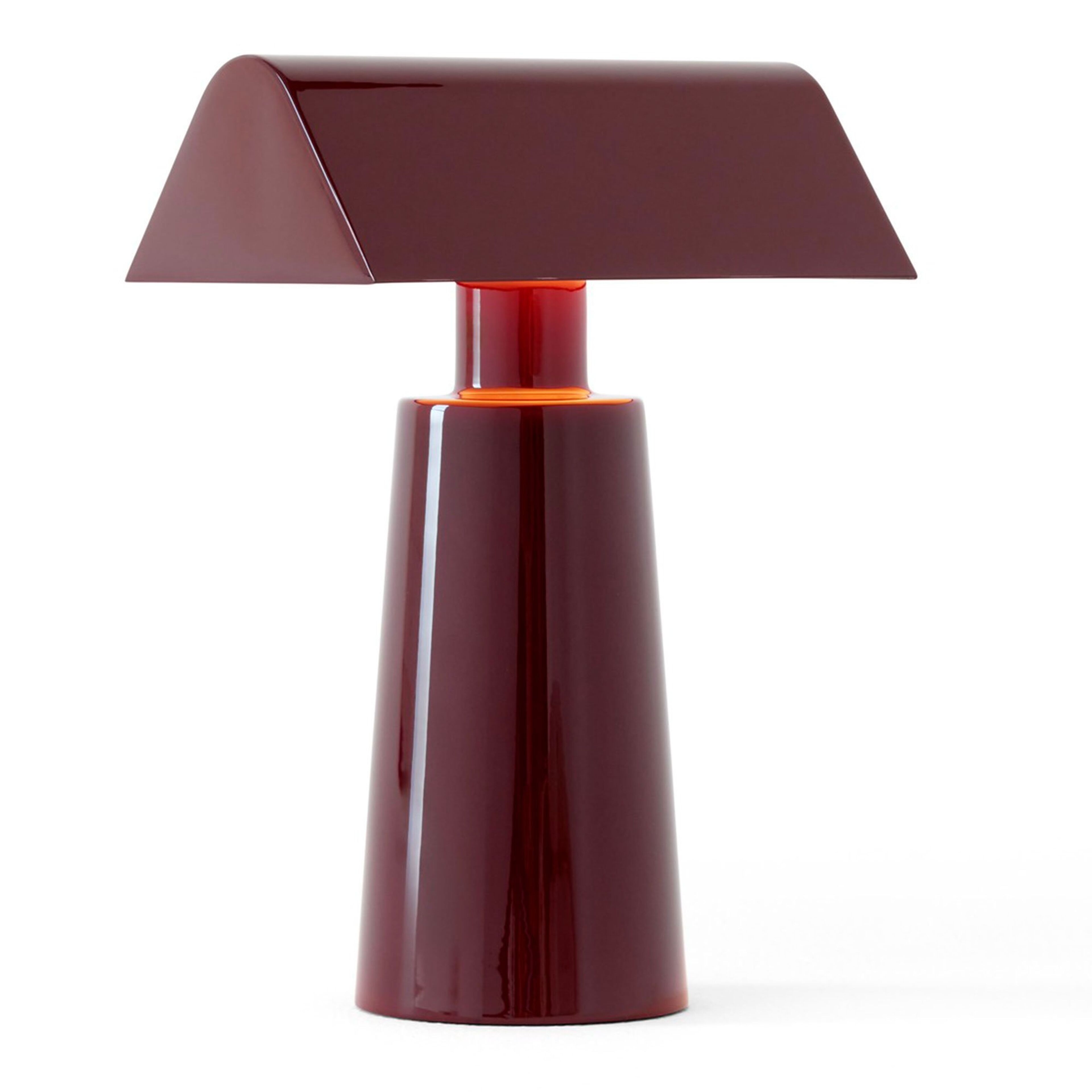 AndTradition Caret MF1 kannettava pöytävalaisin, burgundy