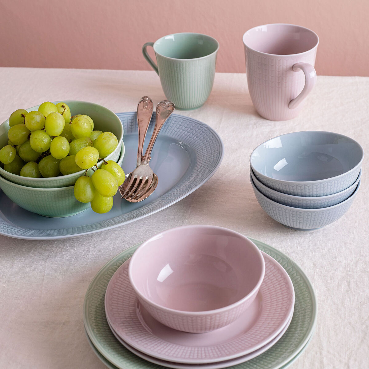 Swedish Grace Is Fat Oval 32 cm