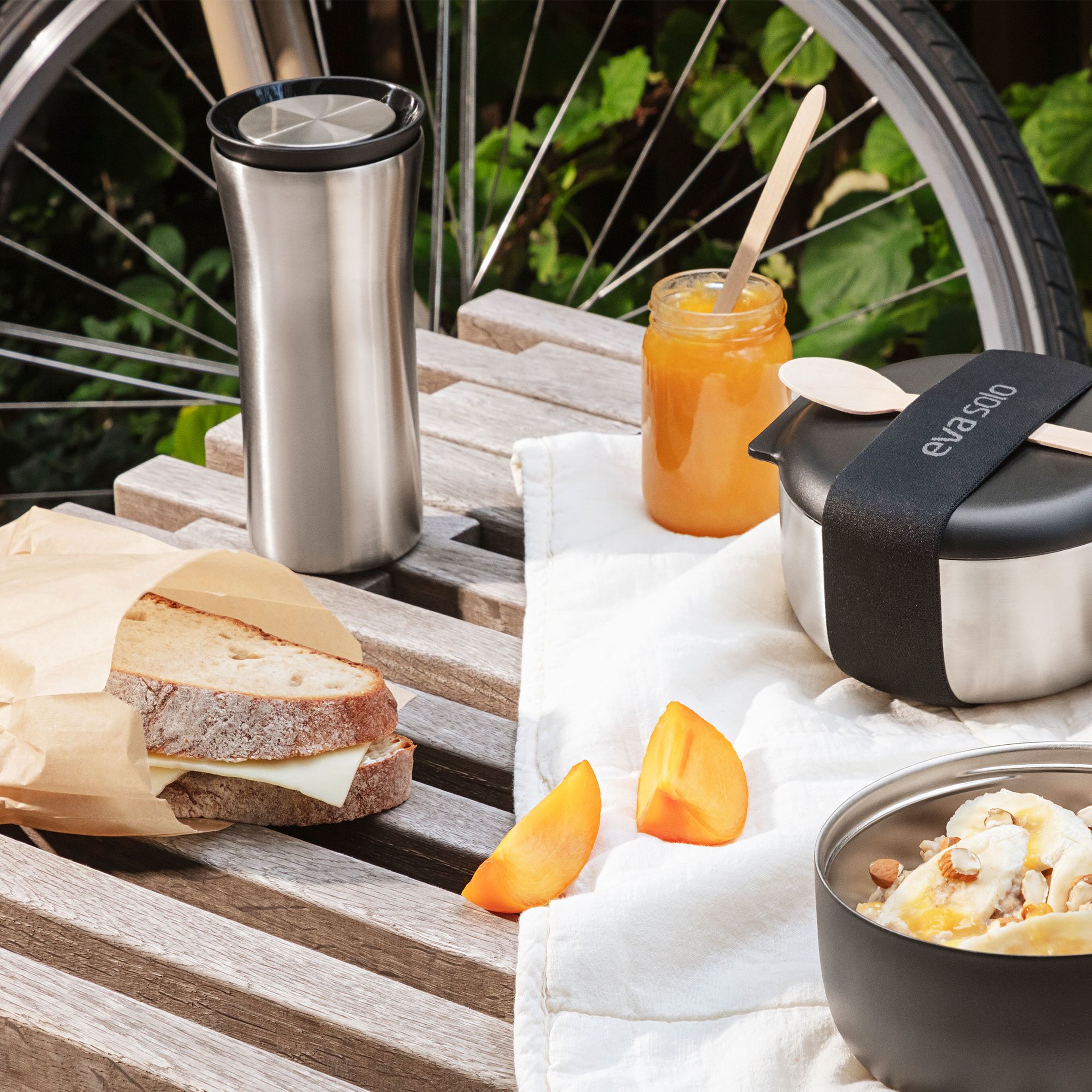 eva-solo-city-to-go-termoskrus-0-35-liter-staal-sort-567041-57526-6