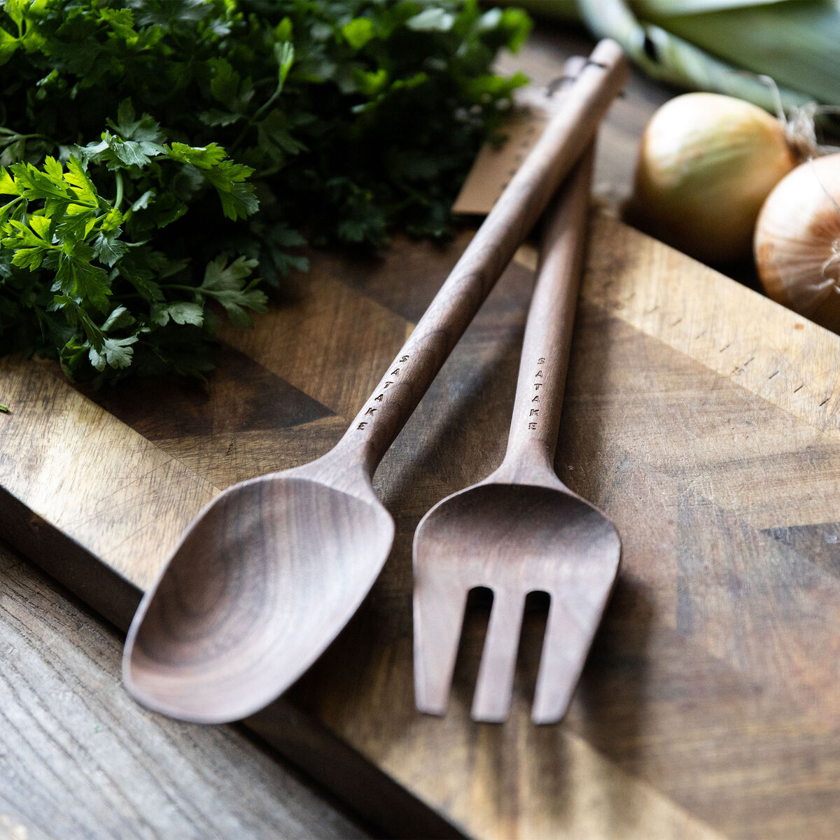 Salatbestik, valnød