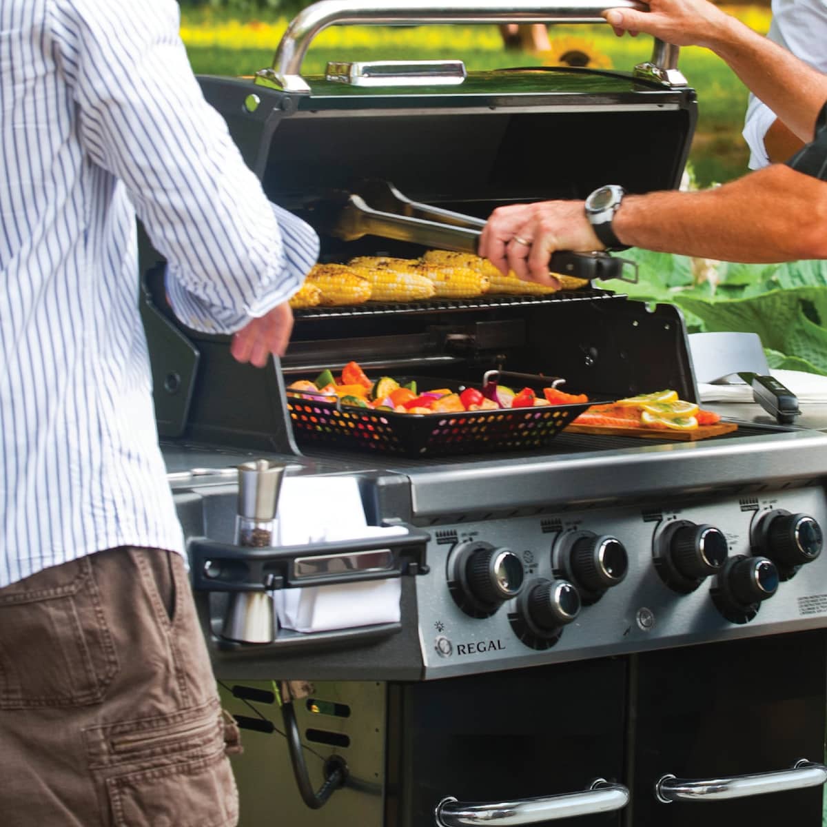 Regal 490 gasgrill, sort