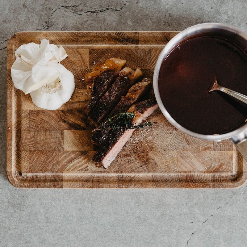 Skærebræt i eg med rille, 30x20x3 cm