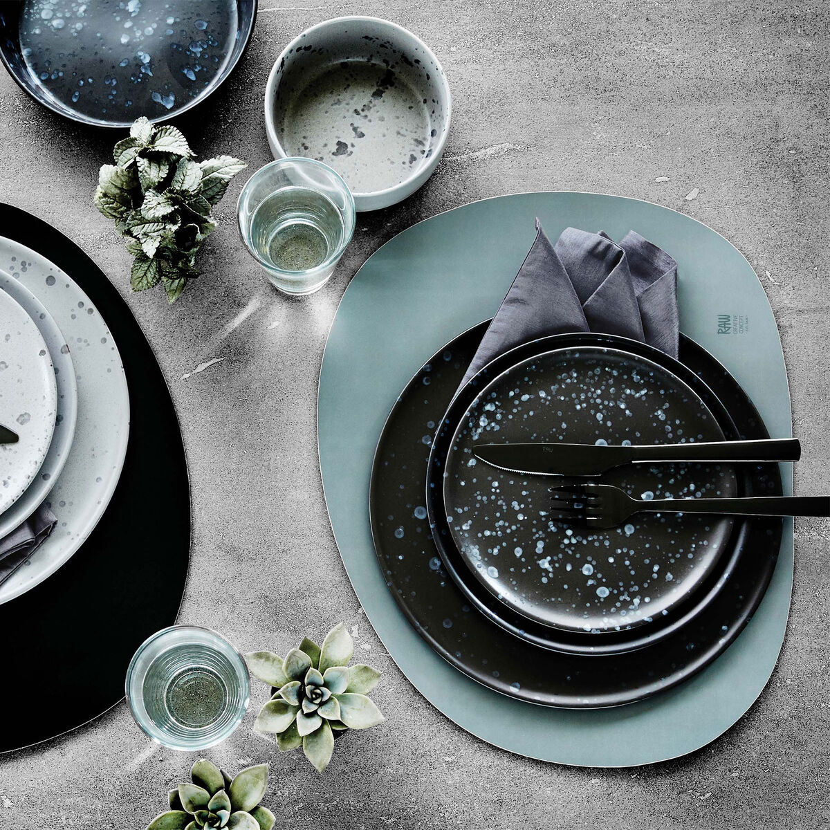 Raw bordbrikke, grønn