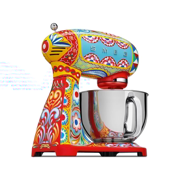 Dolce & Gabbana -yleiskone, 4,8 l