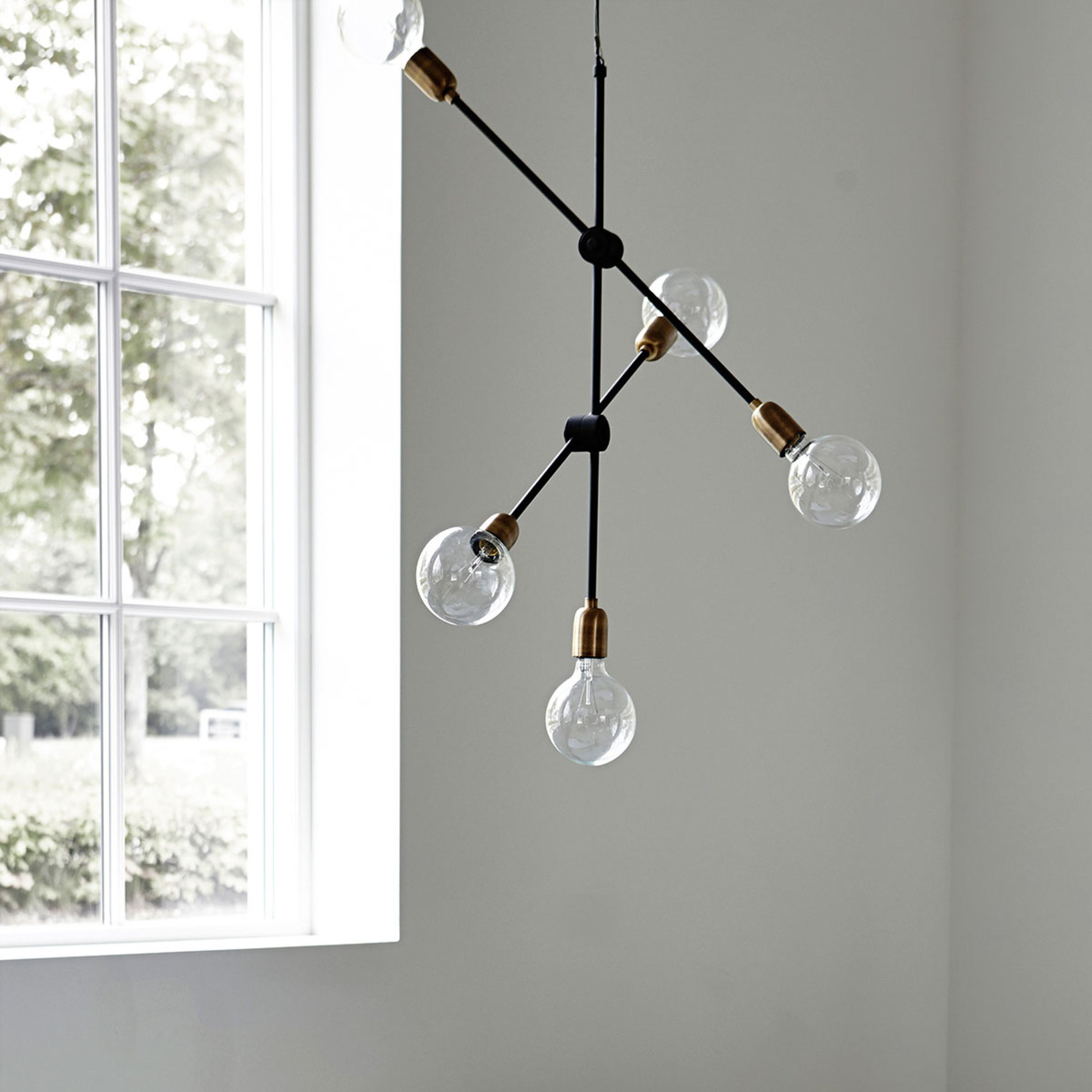 house-doctor-lampa-molecular-5-svart-cb0811-27484-2