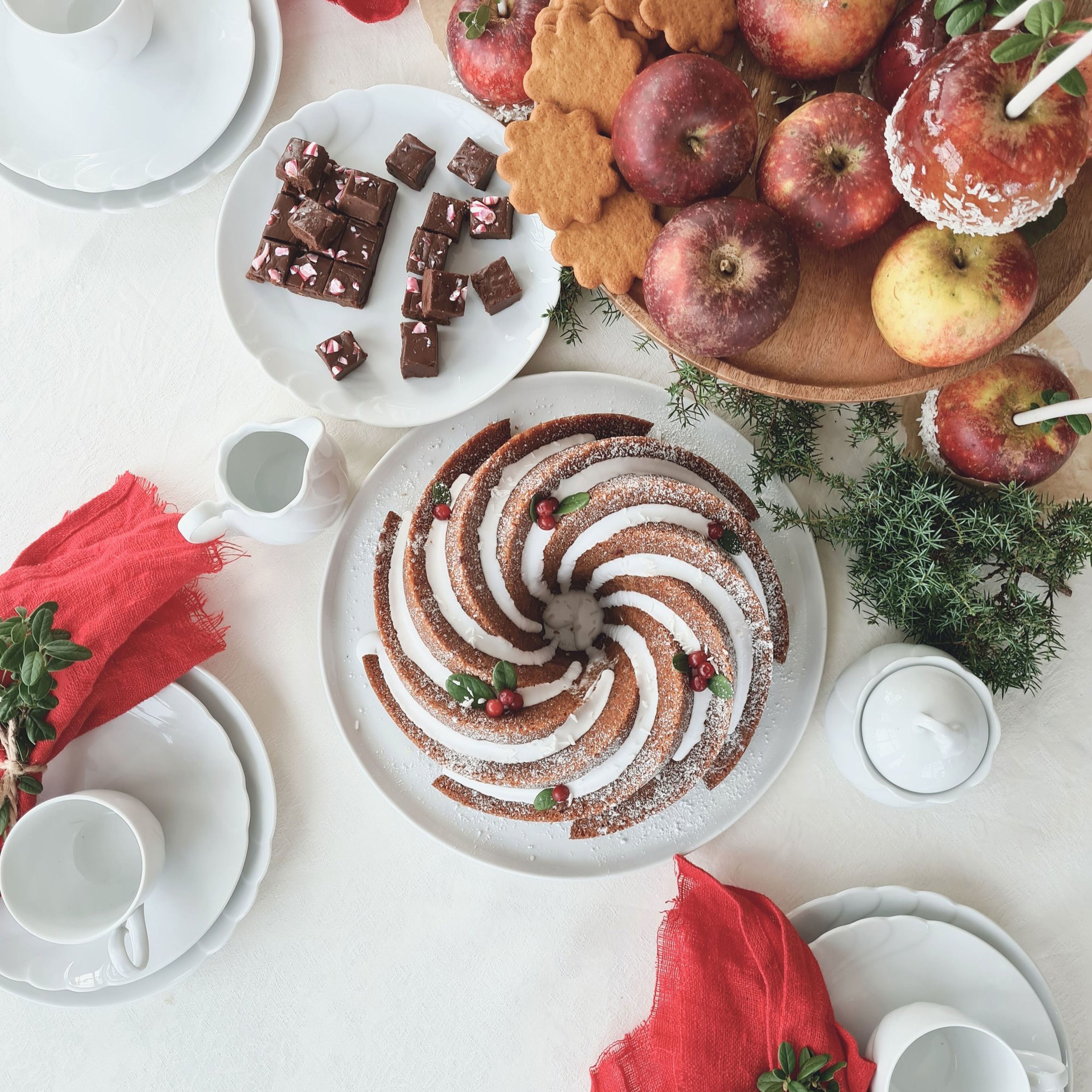 nordic-ware-heritage-bundt-bageform-guld-80677-19411-10