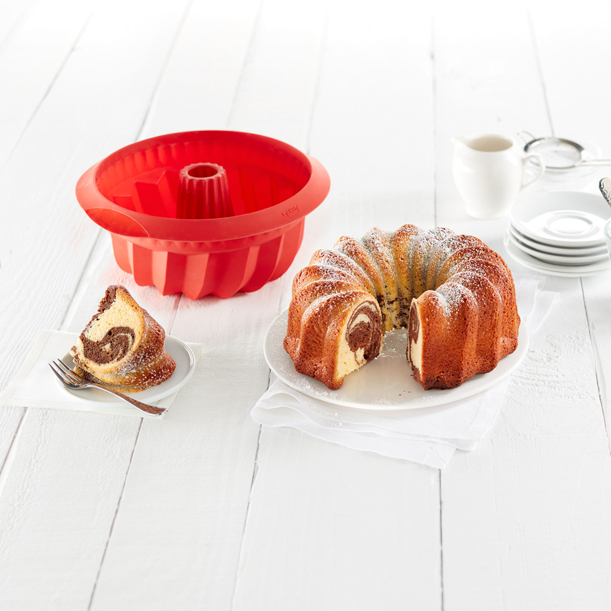 Savarinform dyp i silikon 22 cm, rød