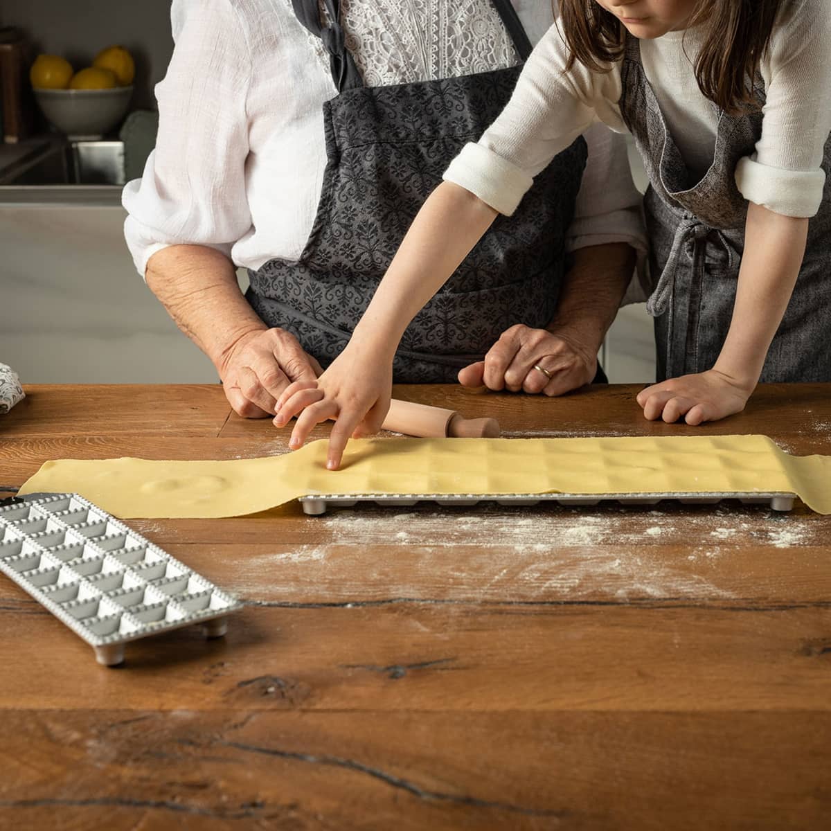 Ravioliform til 24 kvadratiske ravioli