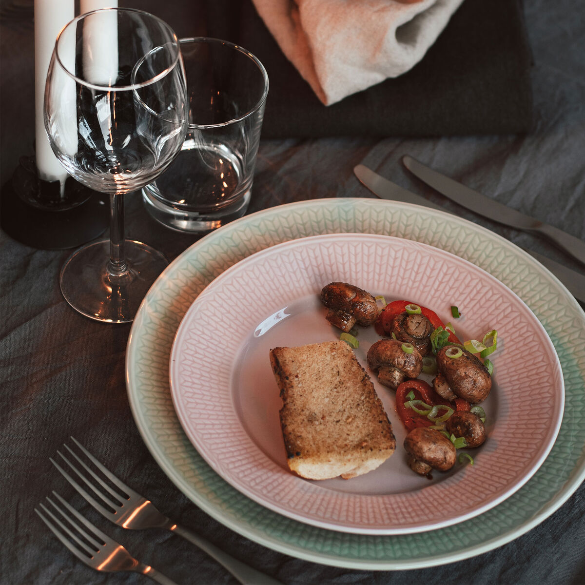 Swedish Grace Lysegrøn Tallerken 27 cm., porcelæn