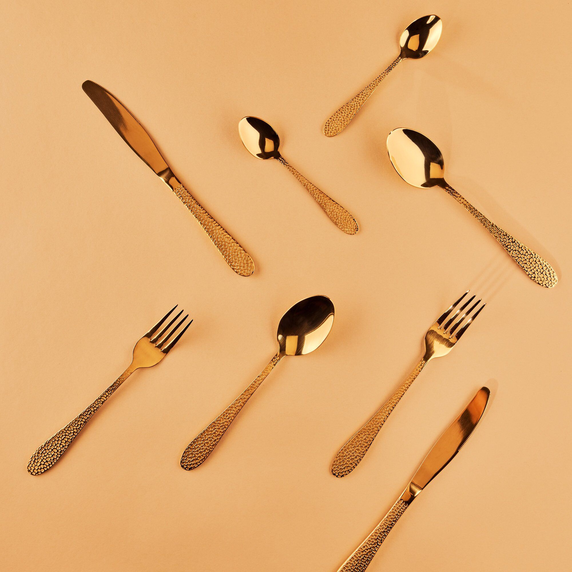 Alternativ bild 1 för Vargen & Thor FROST bestickset 16 delar, nimbus/mässing