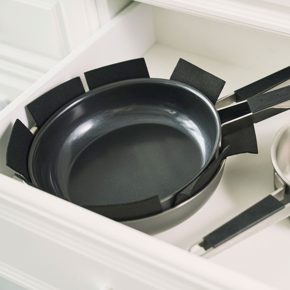 Pure stekepanne 24 cm, rustfritt stål, grå