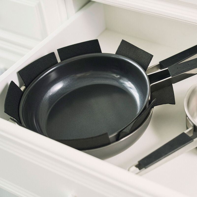 Pure stegepande 24 cm, rustfrit stål, grå