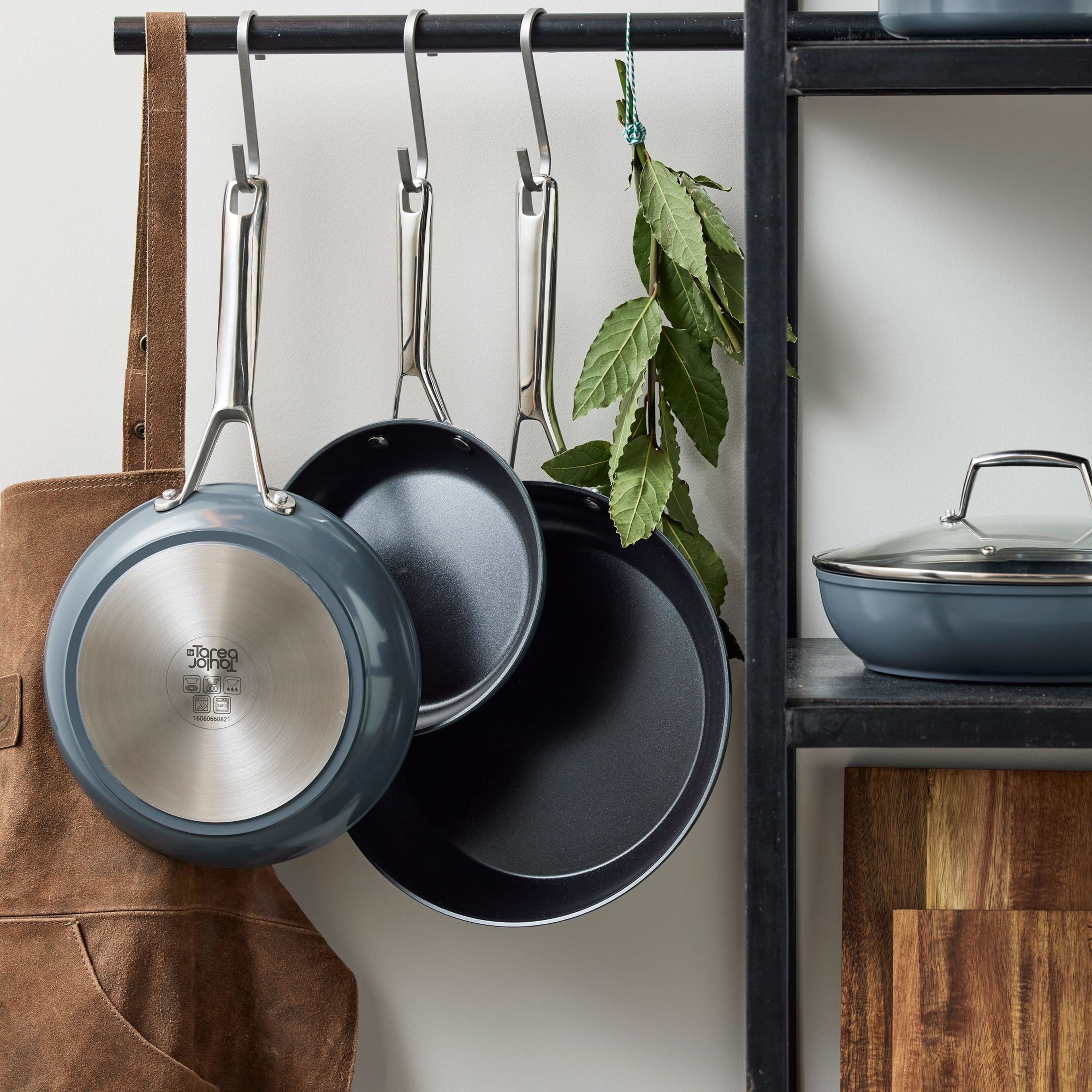 kitchenware-by-tareq-taylor-25448-55050-2