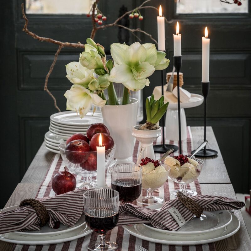 Löpare bred rand 45x250 cm, röd/vit