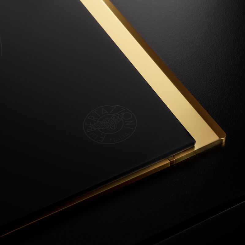 P784I1M30GP Premium induksjonstopp 78 cm med gullramme, 4 soner