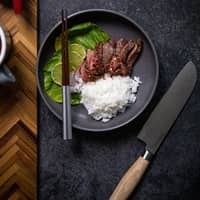 Akio sett med to Santoku kniver, 13 & 18 cm