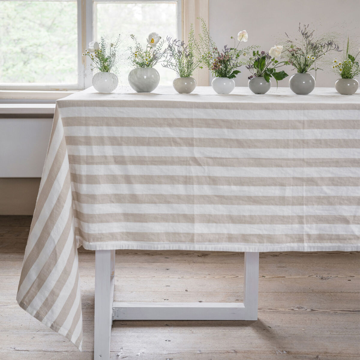 Stripete duk 145x300 cm, beige/hvit