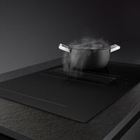 HOBD382N2 induktionshäll 83 cm med integrerad fläkt