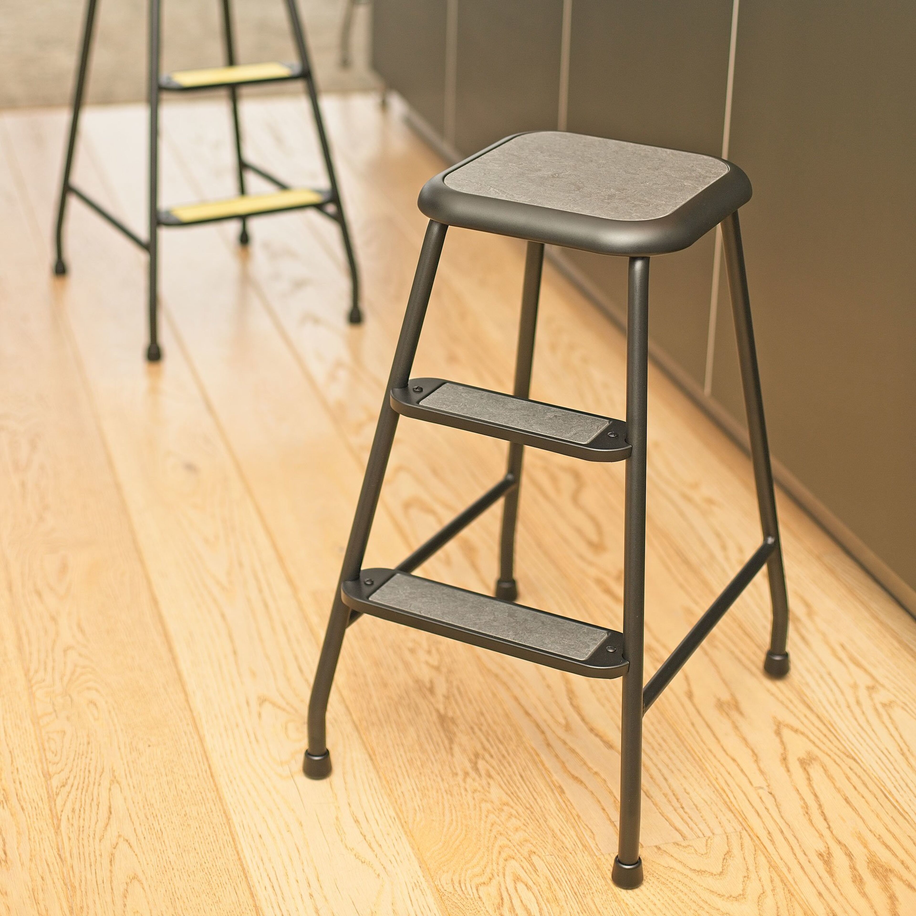 lq-design-lindqvist-skamlen-matsort-pulverlak-lq01-25-62962-5