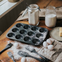 Karabo muffinssivuoka 12 kpl:eelle, hiiliteräs
