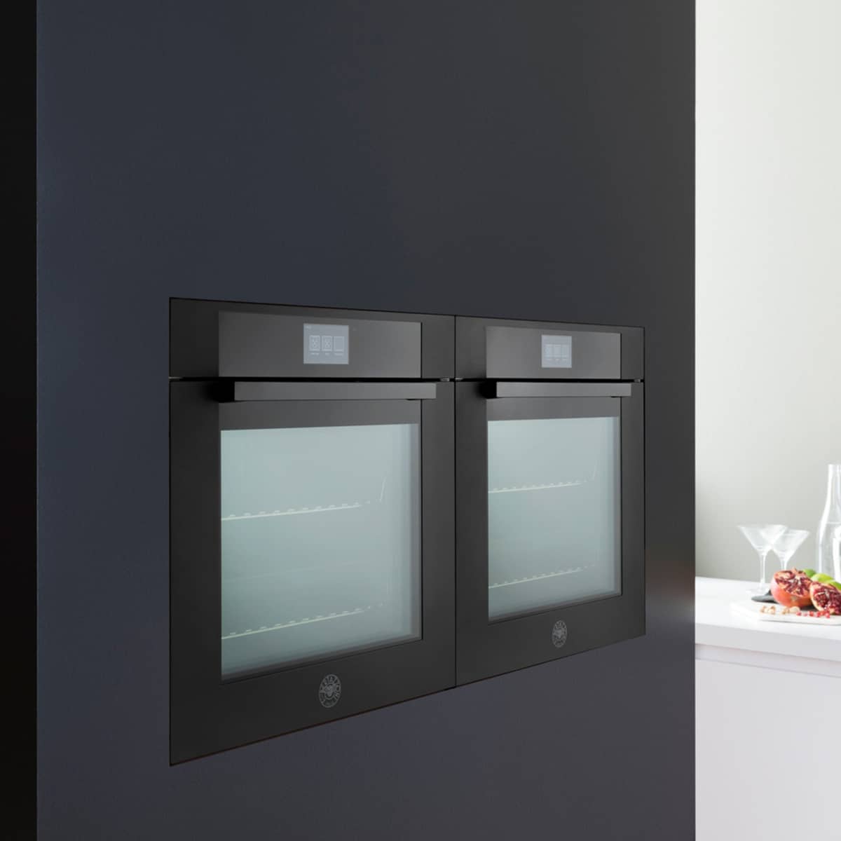 Modern F6011MODPTN/23 varmluftsugn med pyrolys, 60 cm, carbonio