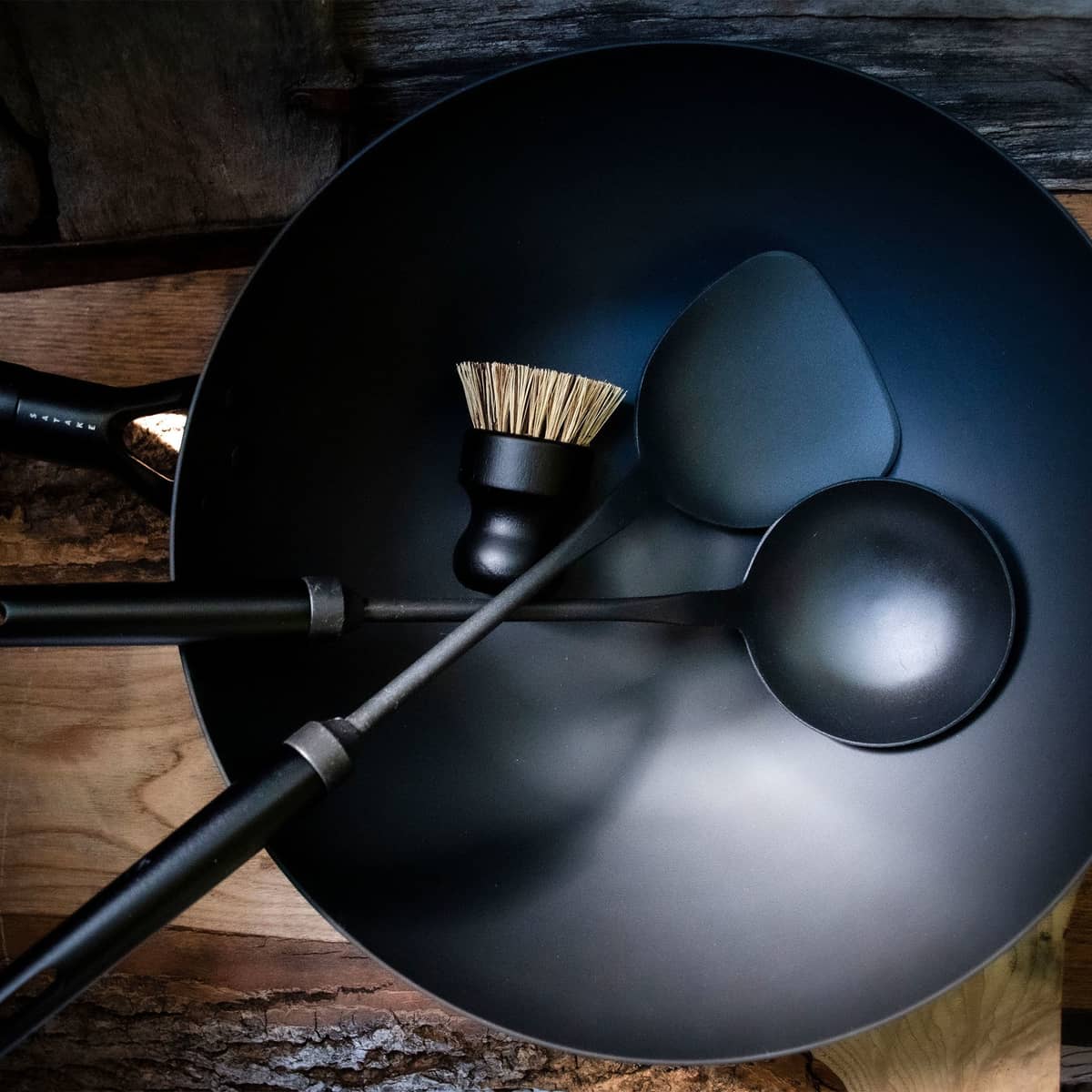 Wok-set i kolstål