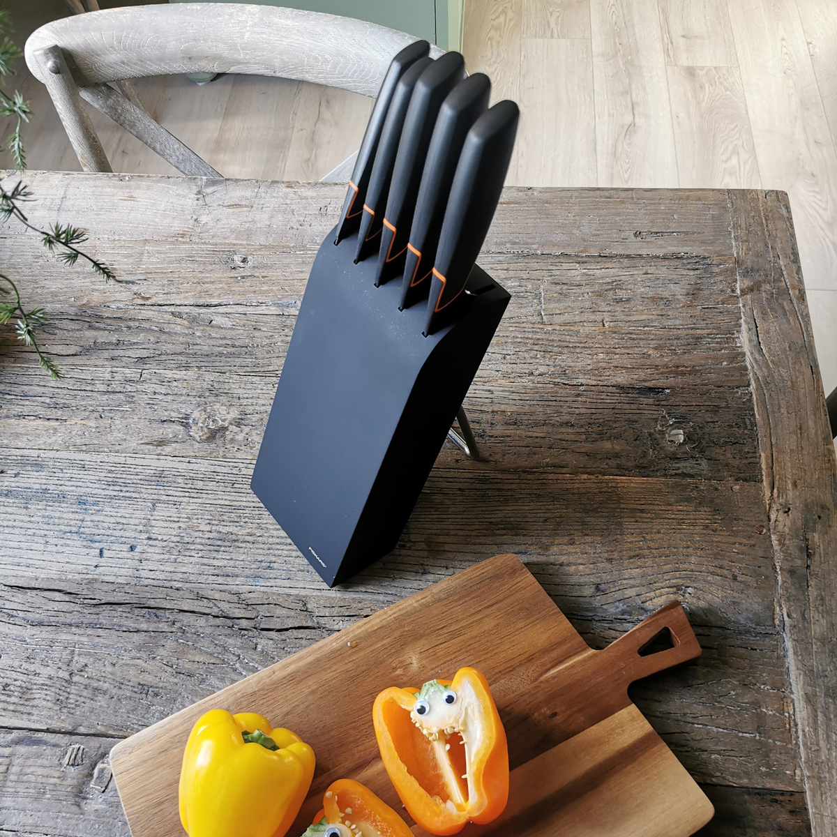 Edge Knivsett med Knivblokk