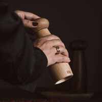 Raw kværnsæt + bakke, teak/mørkt træ