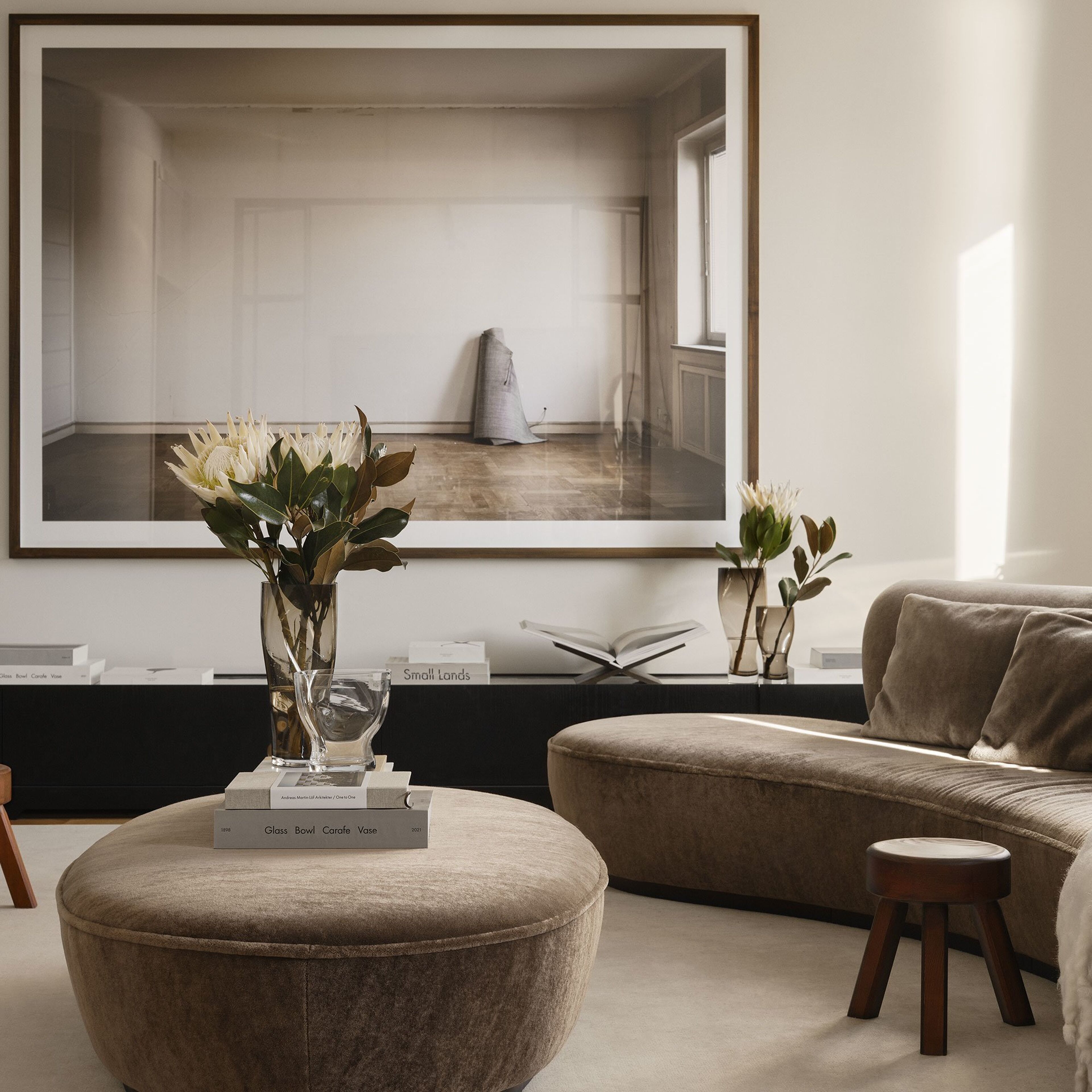 orrefors-squeeze-vase-23-cm-smokey-brown-6562026-64134-5