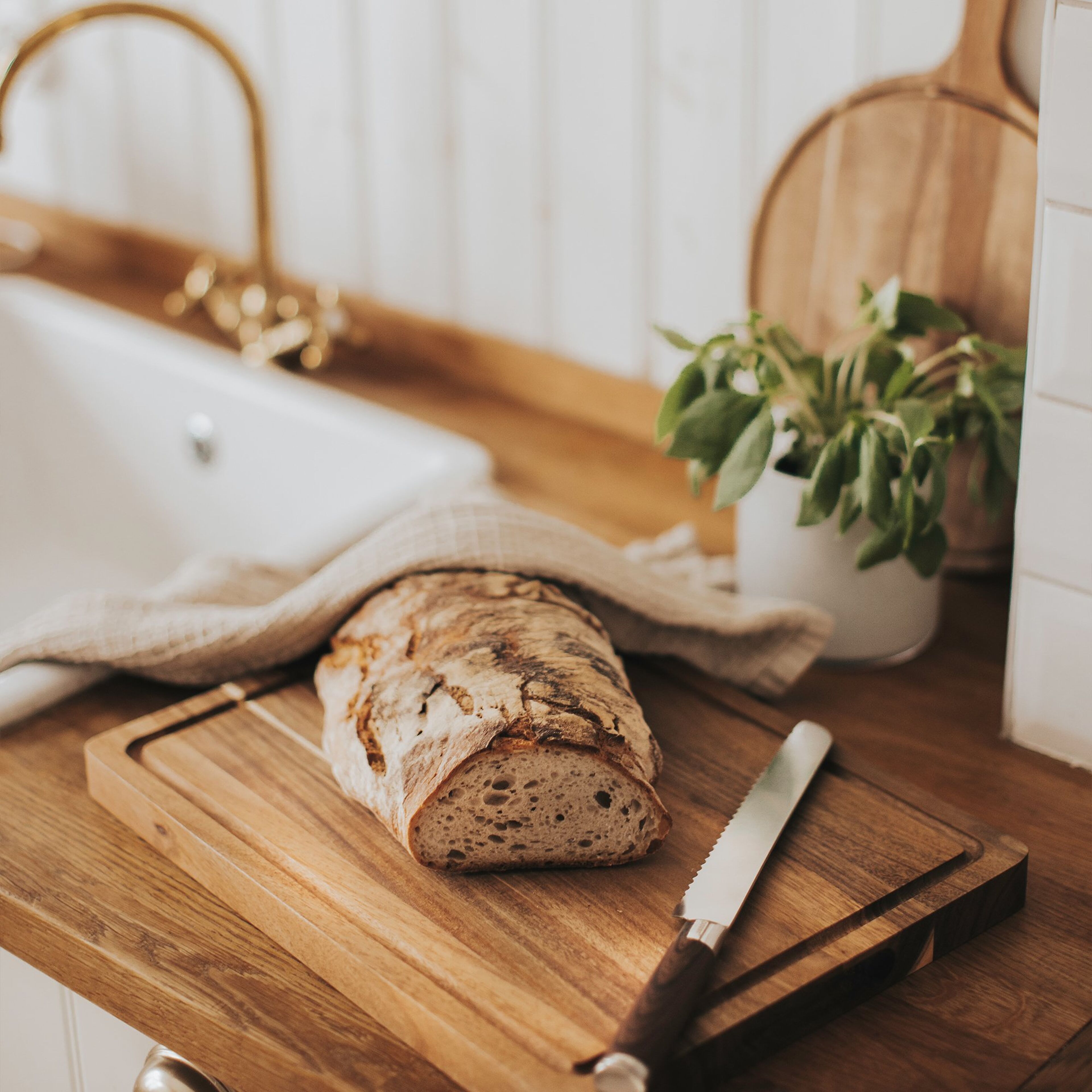 dorre-skye-skaerebraet-40-x-30-cm-akacietrae-5-8916-60968-4