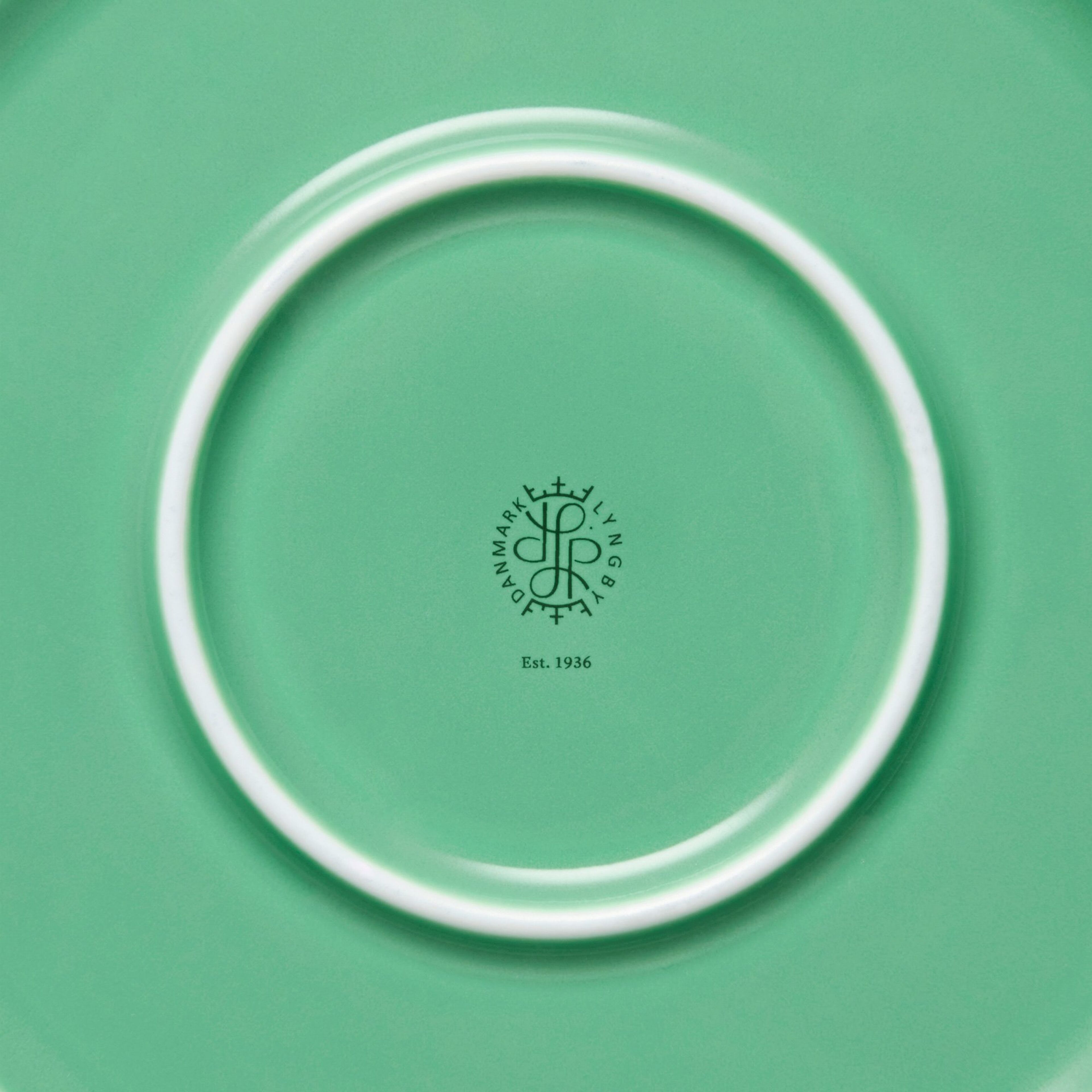 lyngby-porcelaen-rhombe-serveringsskaal-oe28-201919-61094-4