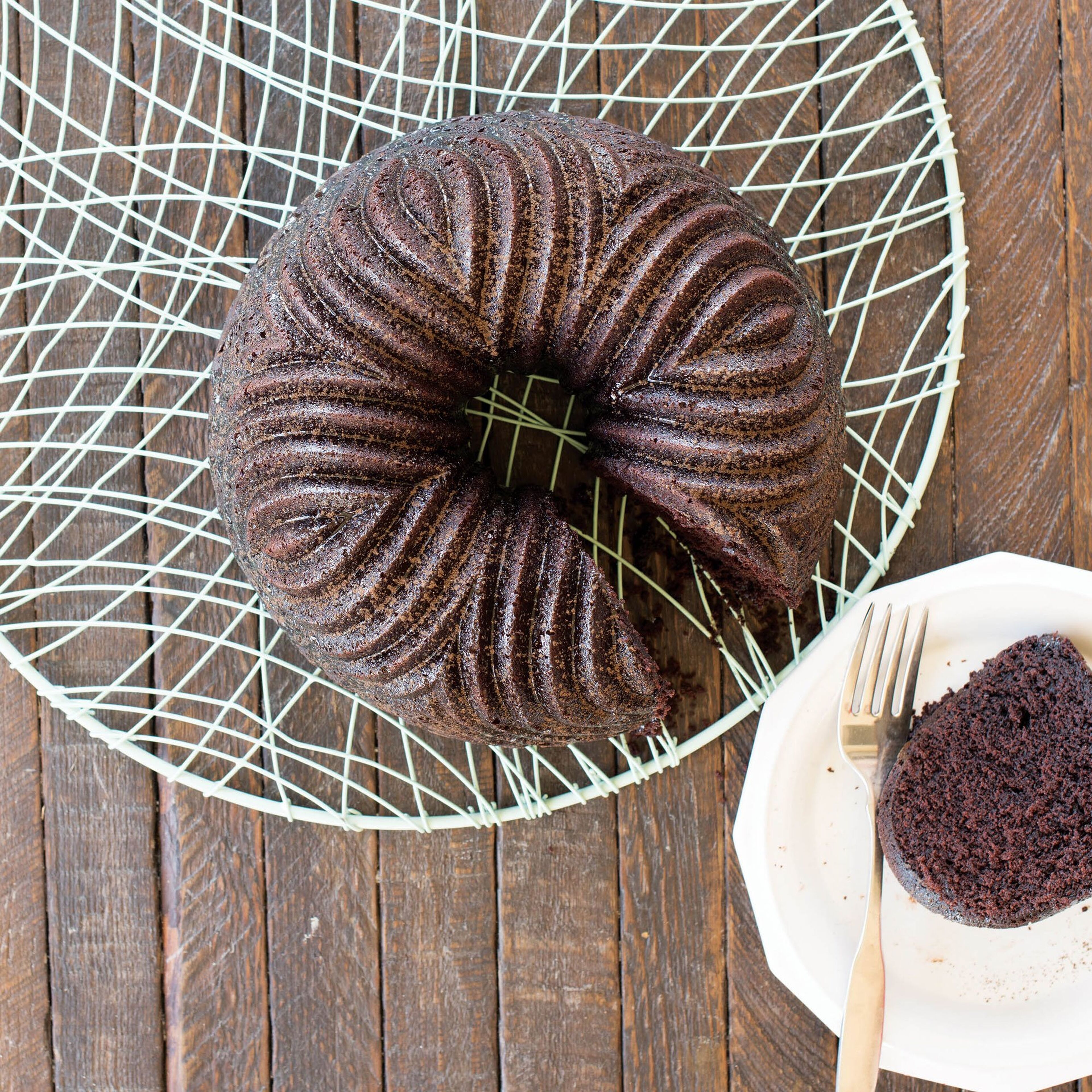 nordic-ware-bavaria-bundt-bageform-53624-19419-4