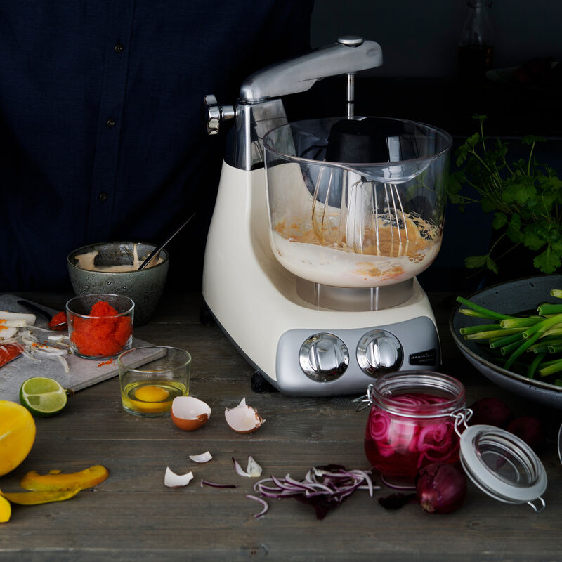 AKM 6230 -yleiskone vaalea kerma