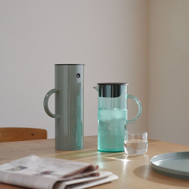 EM77 kande med låg 1,5 liter, dusty green