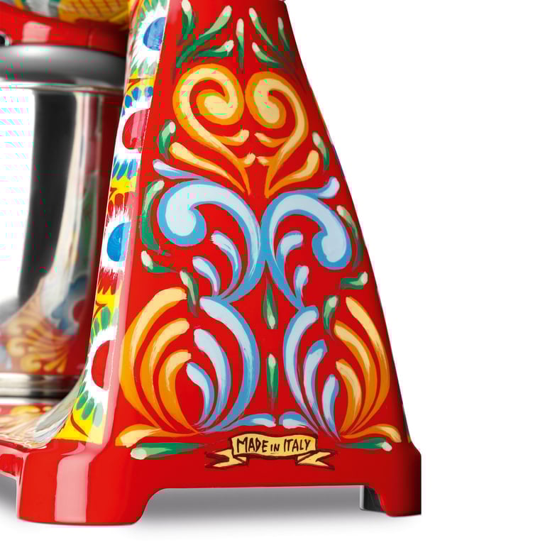 Dolce & Gabbana -yleiskone, 4,8 l