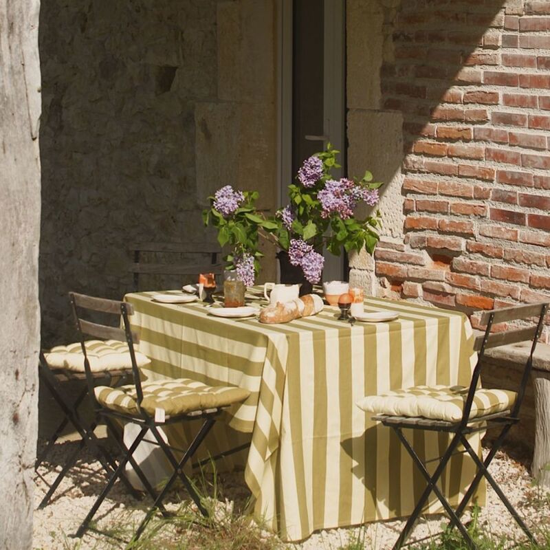 Simona bordsduk 145x145 cm, grön/gul