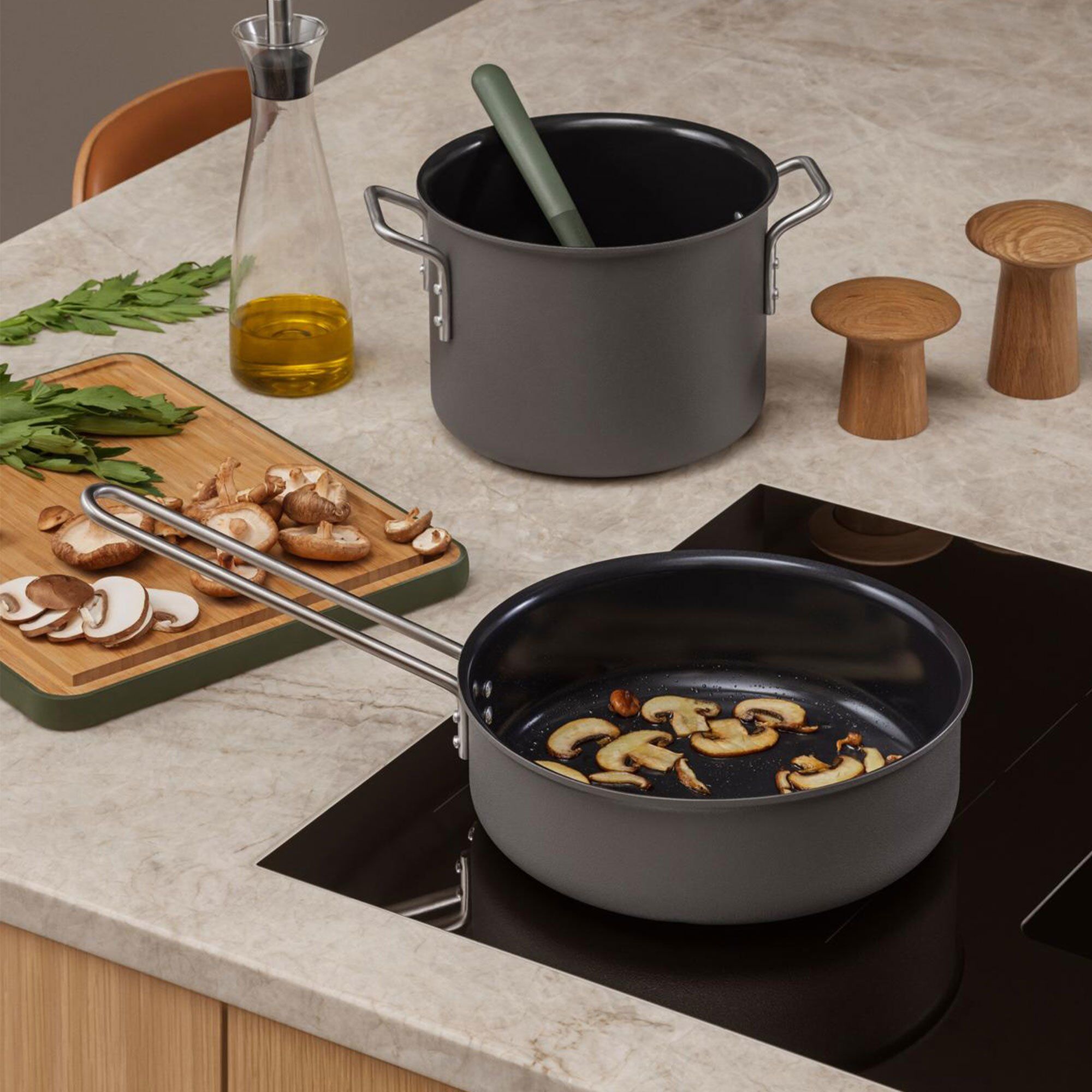 eva-trio-grey-line-sauterpande-oe24-cm-260327-67145-2