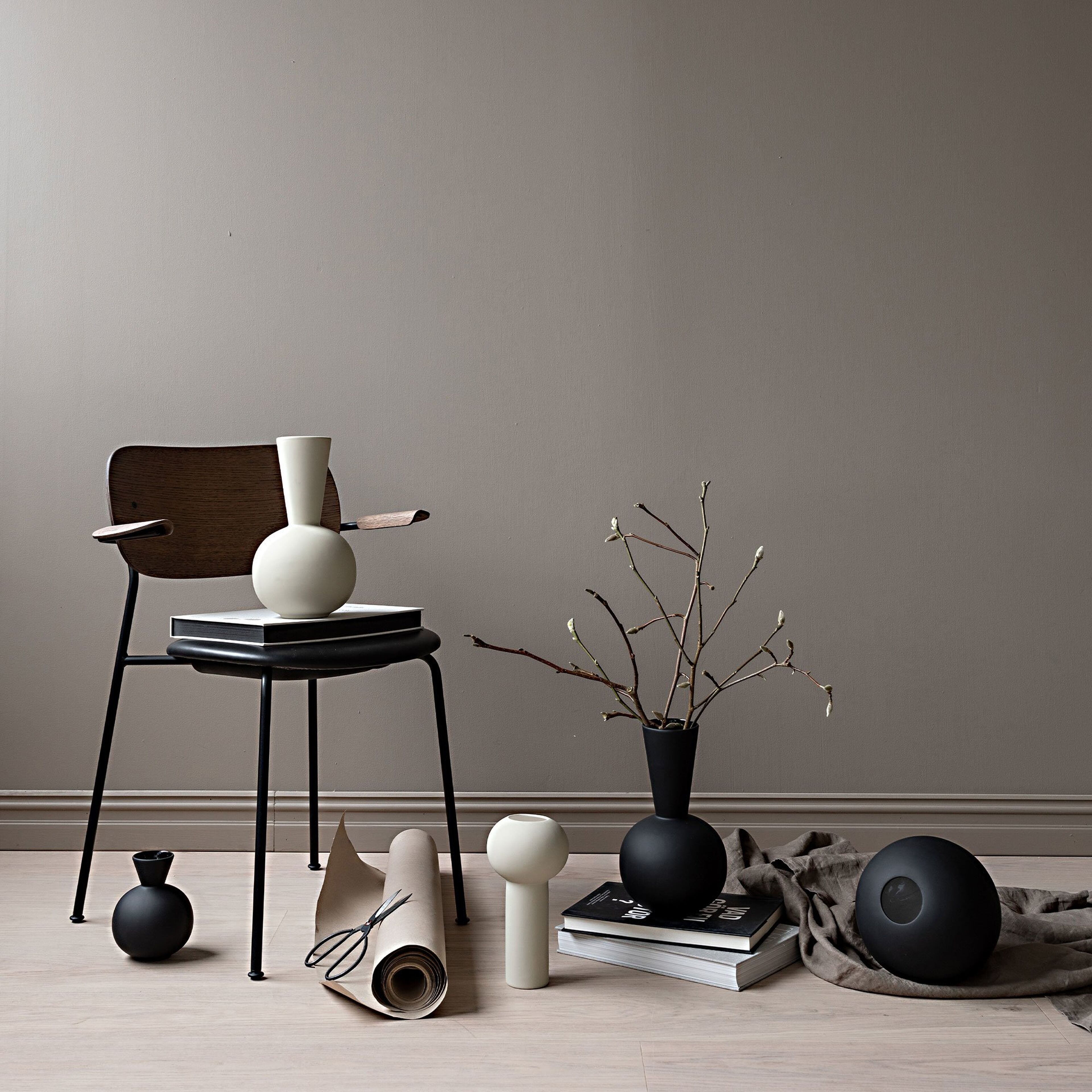 cooee-design-trumpet-vase-sort-hi-028-29-bk-54181-2