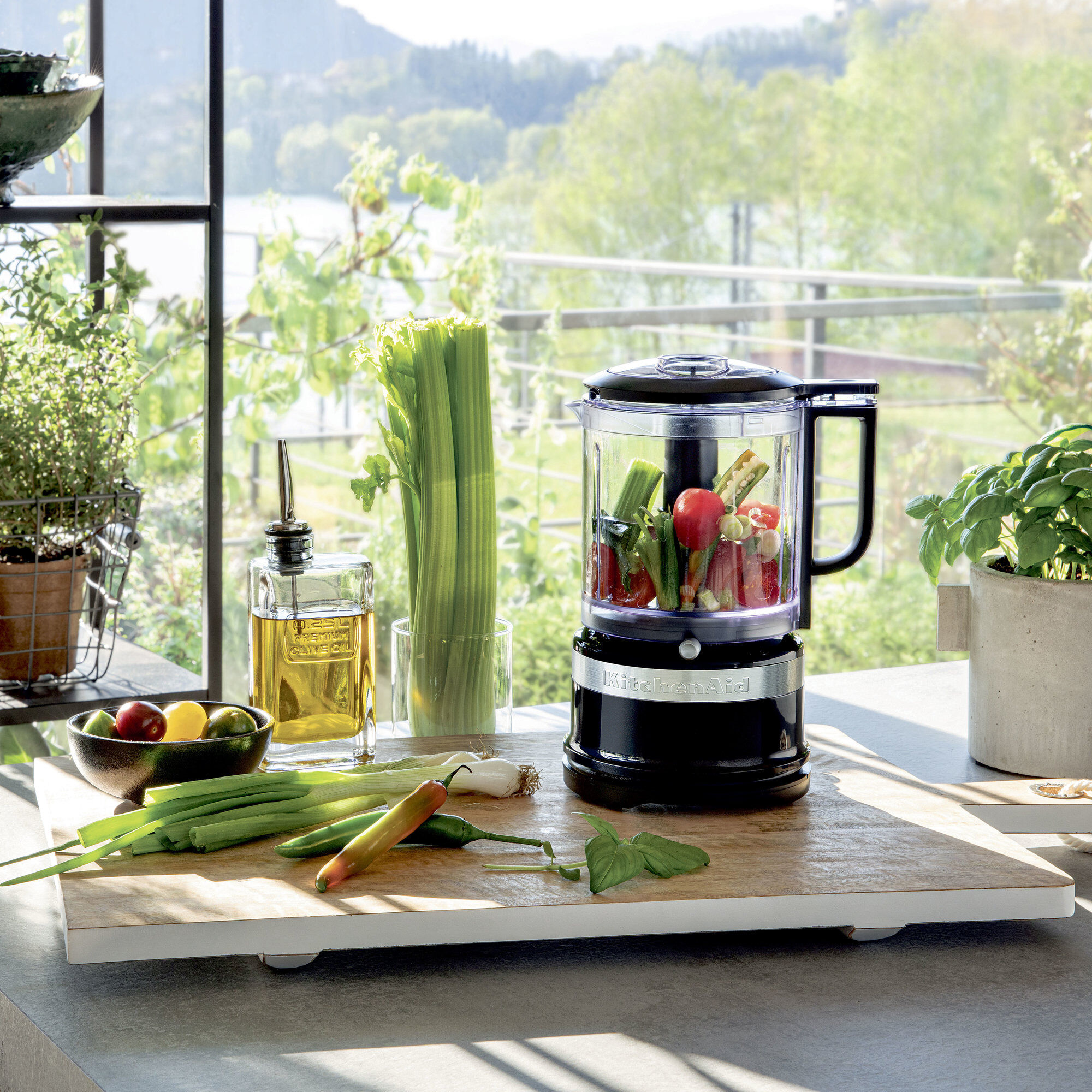 Alternativ bild 1 för KitchenAid 5KFC0516 Matberedare 1,19 liter, svart