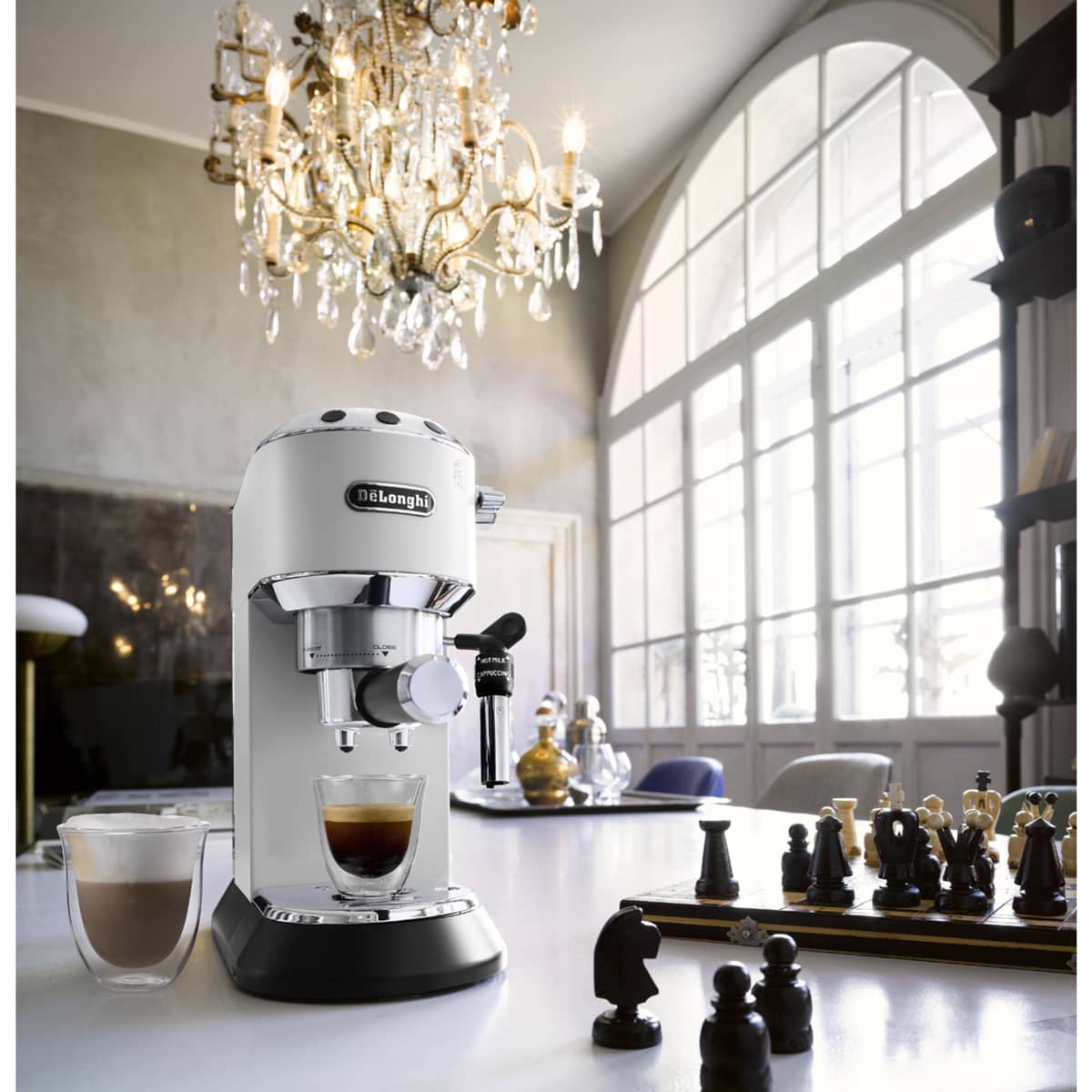 EC685.W Espressomaskin Vit