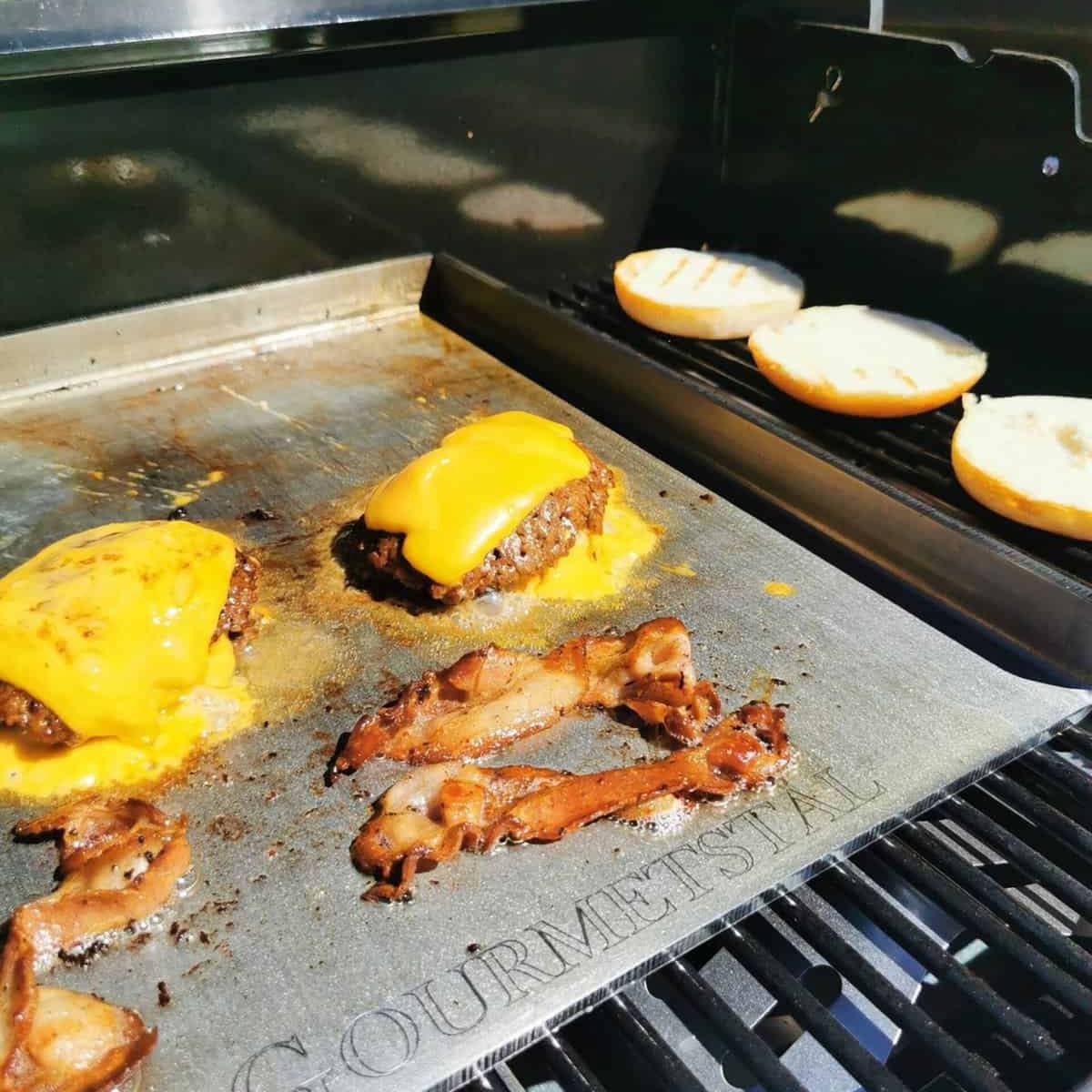 Grillplade med høje kanter