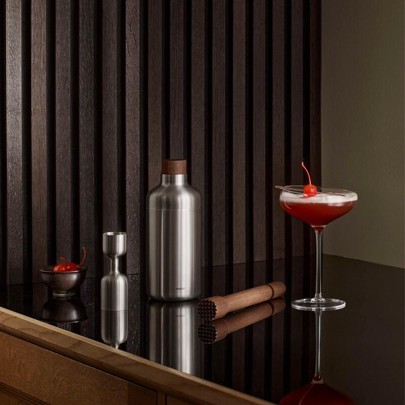 Liquid Lounge mittalasi