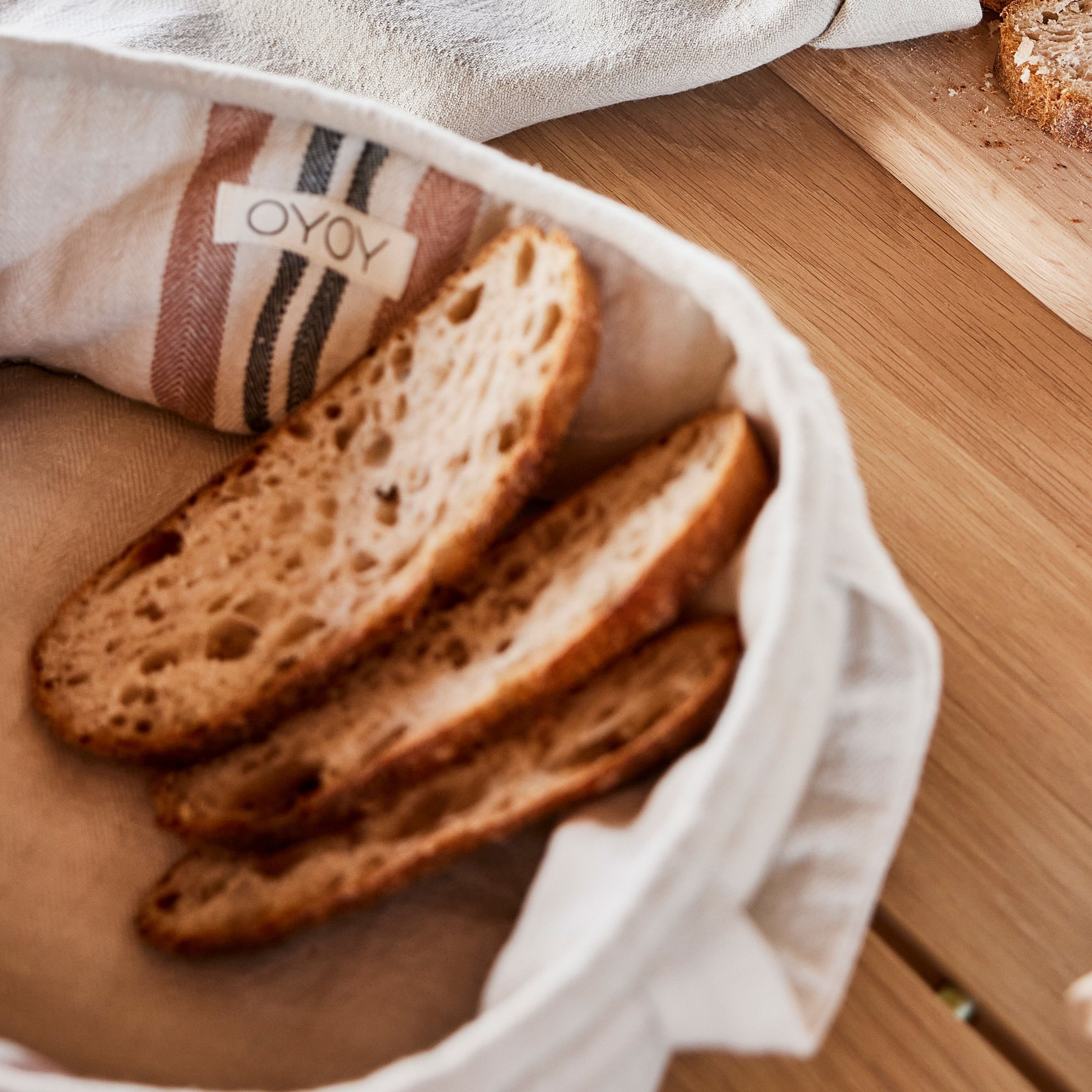 oyoy-linu-broedkurv-sort-l301165-60870-3