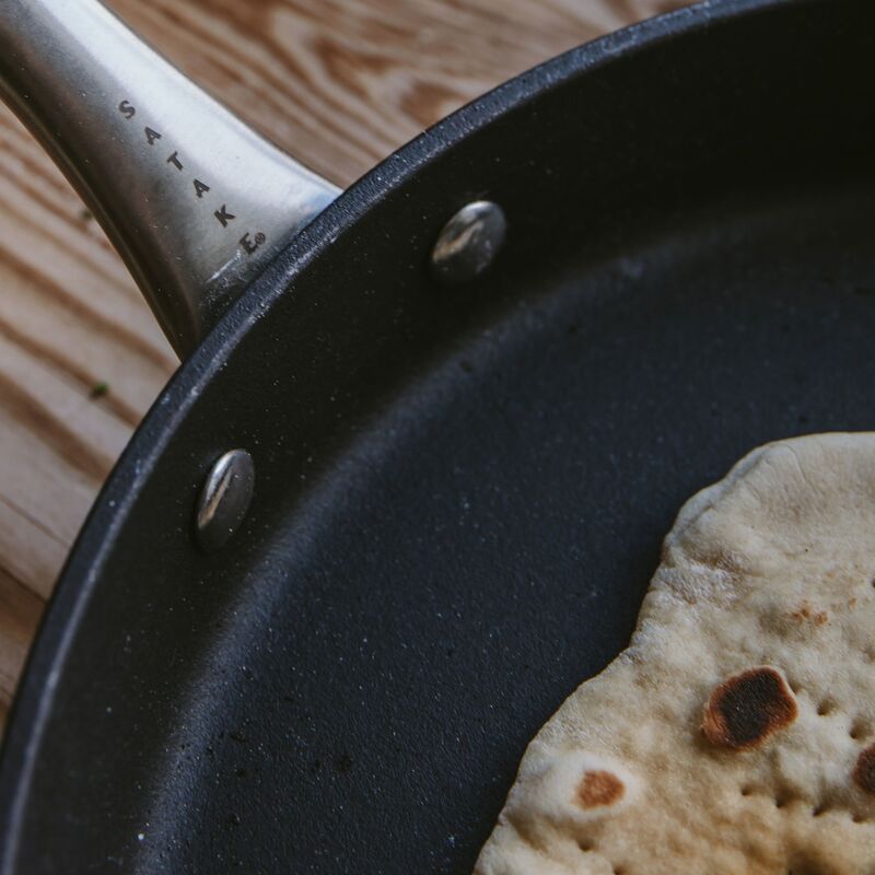 Støbejernspande, 22 cm