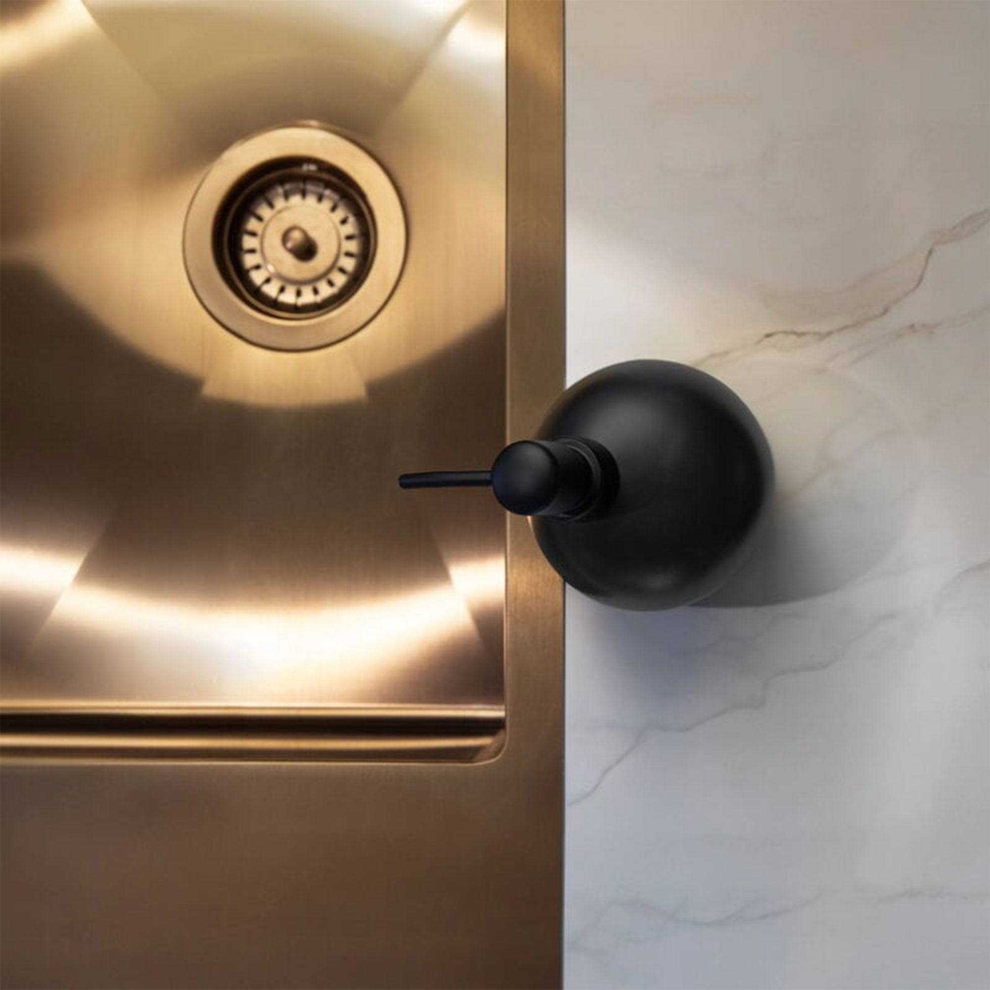 Kiwi tvålpump, svart