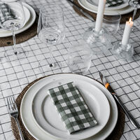 Stor ruta bordsduk 145x300 cm, vit/brun