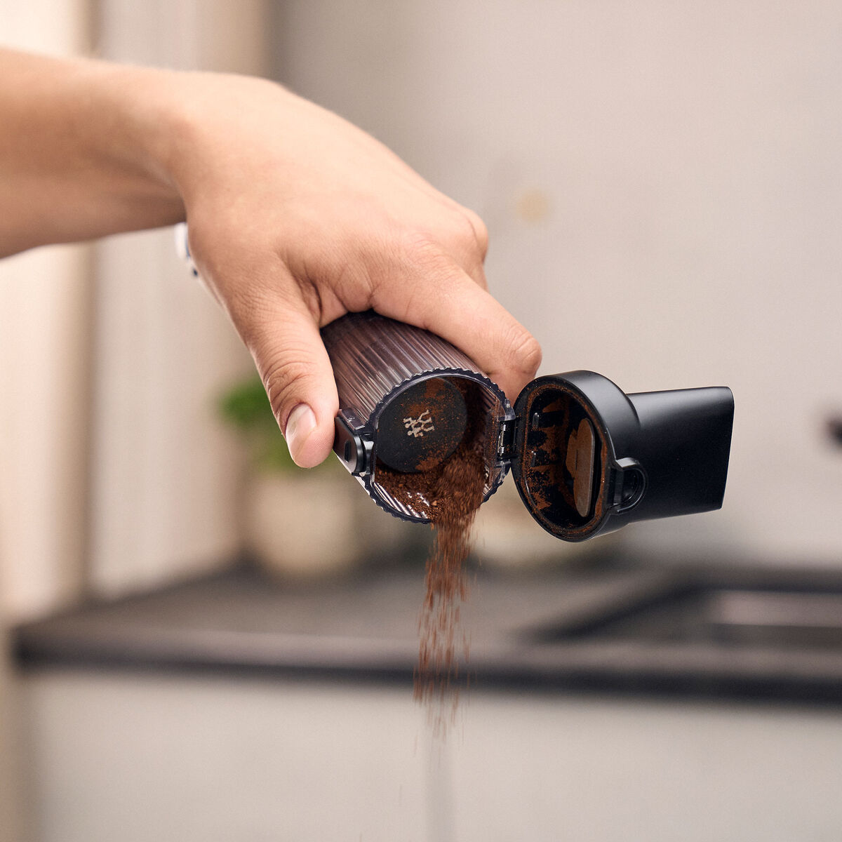 XTEND langaton käsipölynimuri, aloituspakkaus akulla