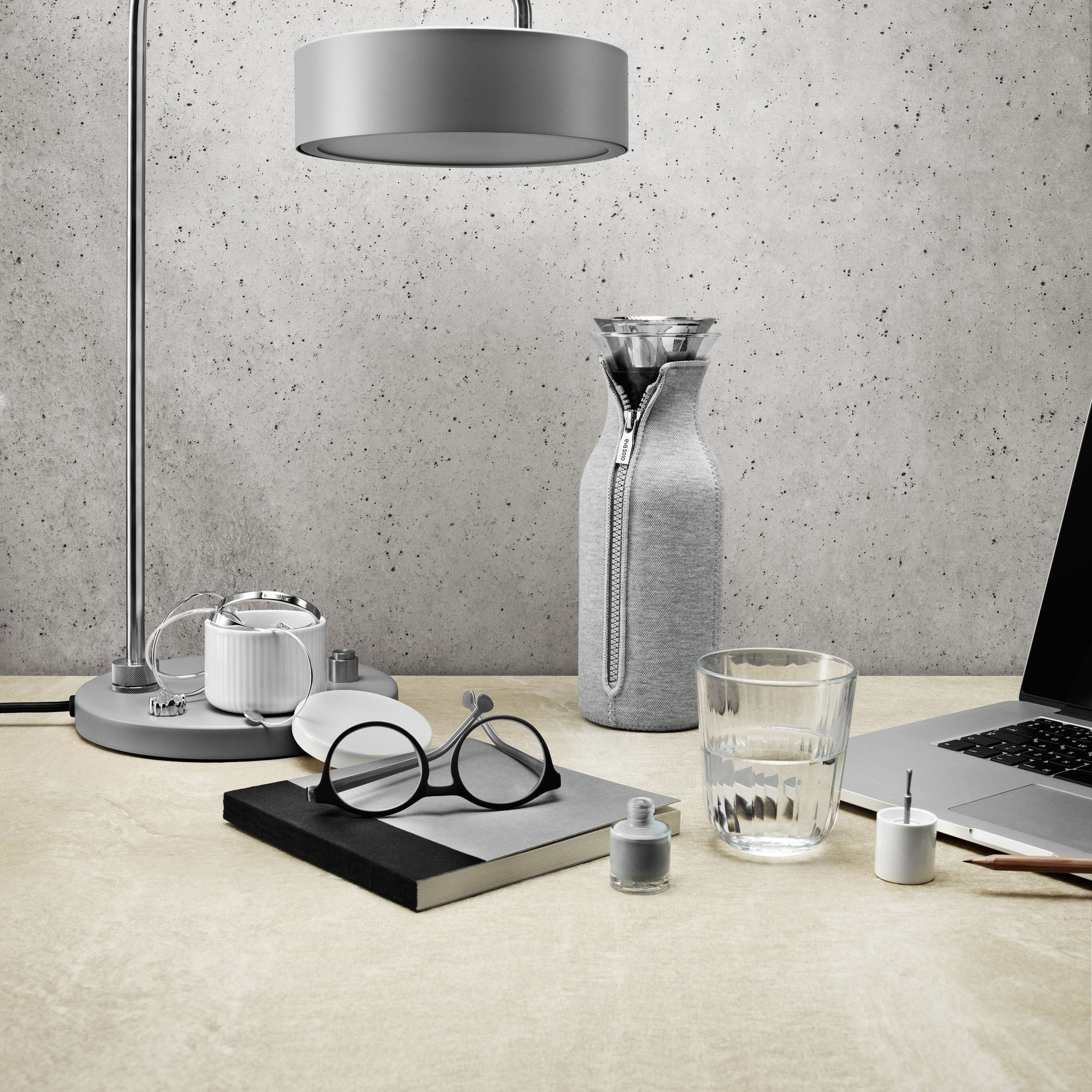 eva-solo-koeleskabskaraffel-m-vippelaag-woven-light-grey-567974-10776-2